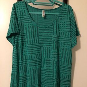 XL LulaRoe Classic T